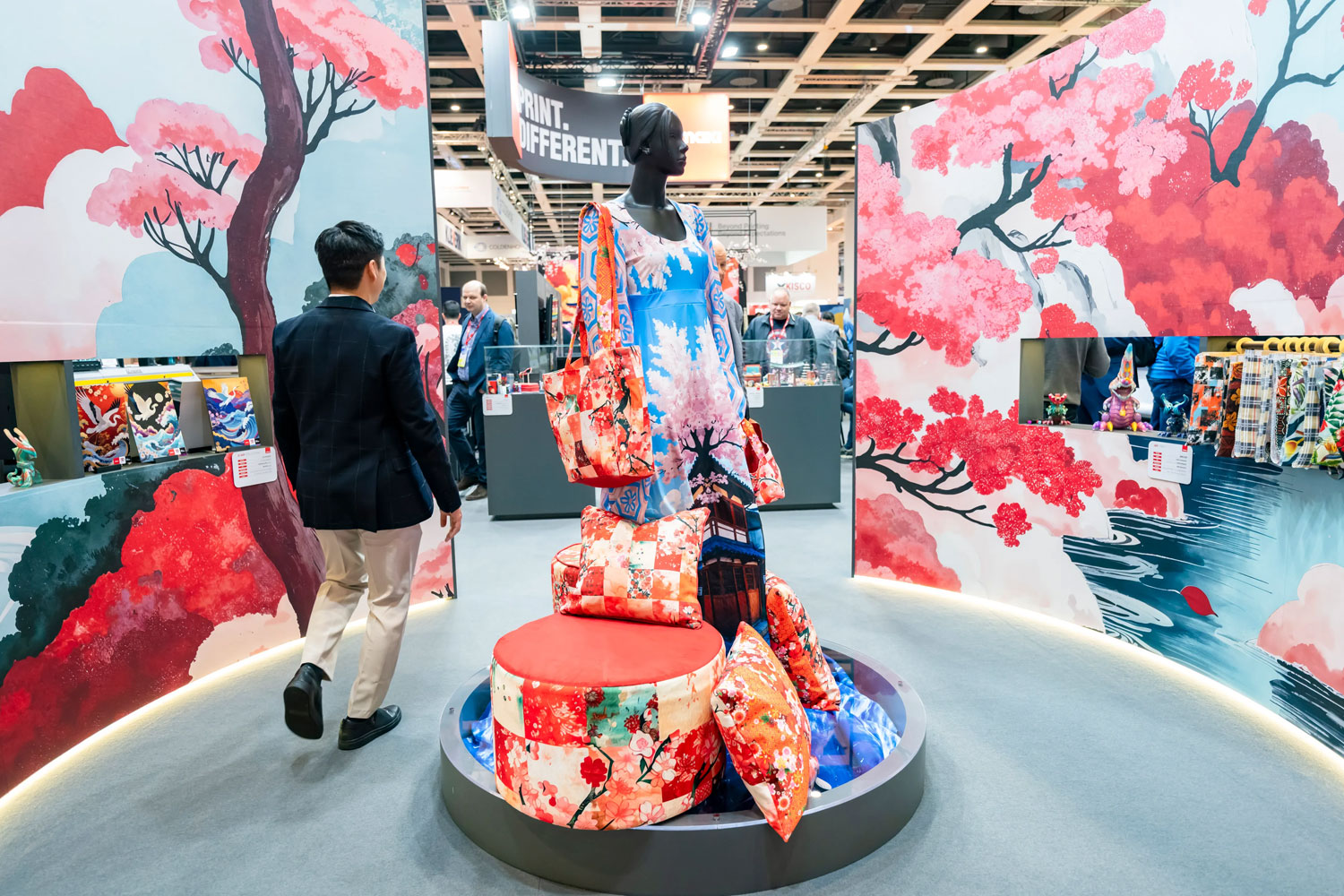 dominion-blog-verity-fox-joins-fespa-global-print-expo-lineup-3-1200x800.jpg